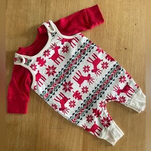 0-3m Hanna Andersson 2 Piece Reindeer Jumper and Red Shirt Baby Set